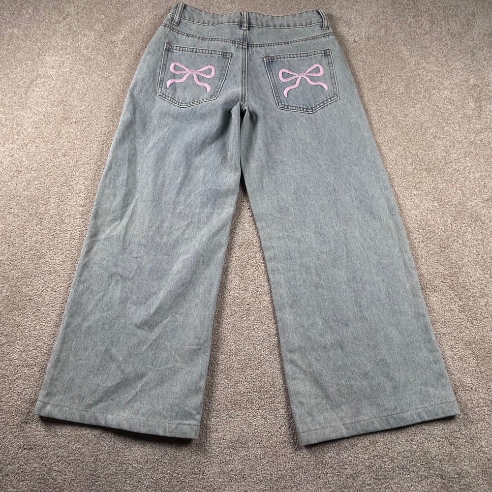 Edikted Wide Leg Jeans Light Wash Pink Bow Back Pocket Baggy Denim XS 1433 - Picture 6 of 8